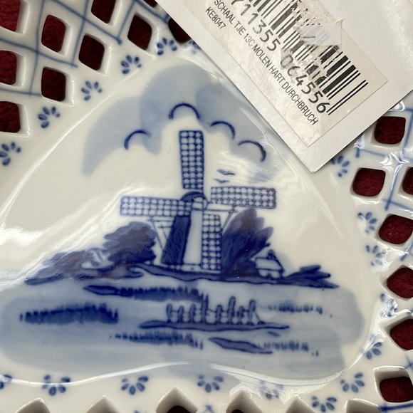 NEW Blue and White Delft Porcelain painted trinket tray or teabag holder or… - Picture 2 of 11